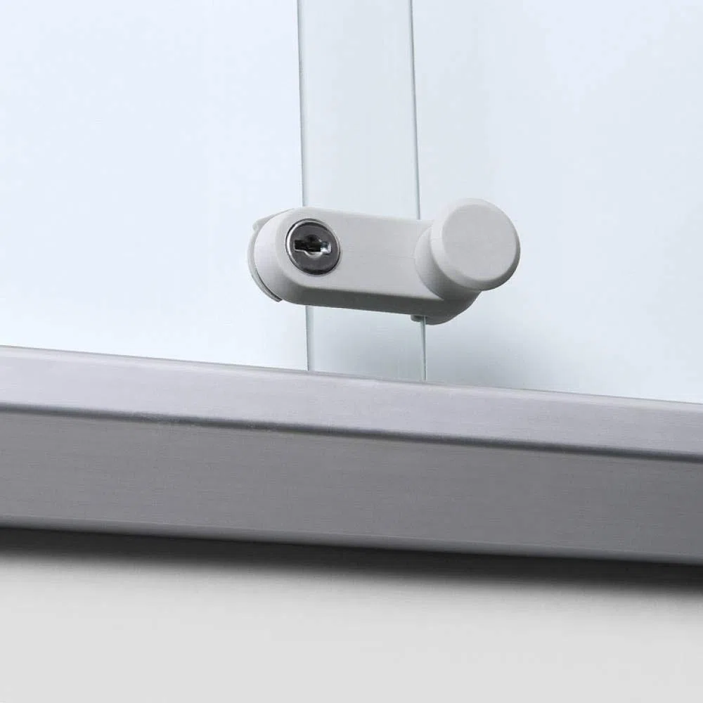 Tablero de anuncios con cerradura para interior con puertas correderas (parte trasera de metal, 10 x A4)